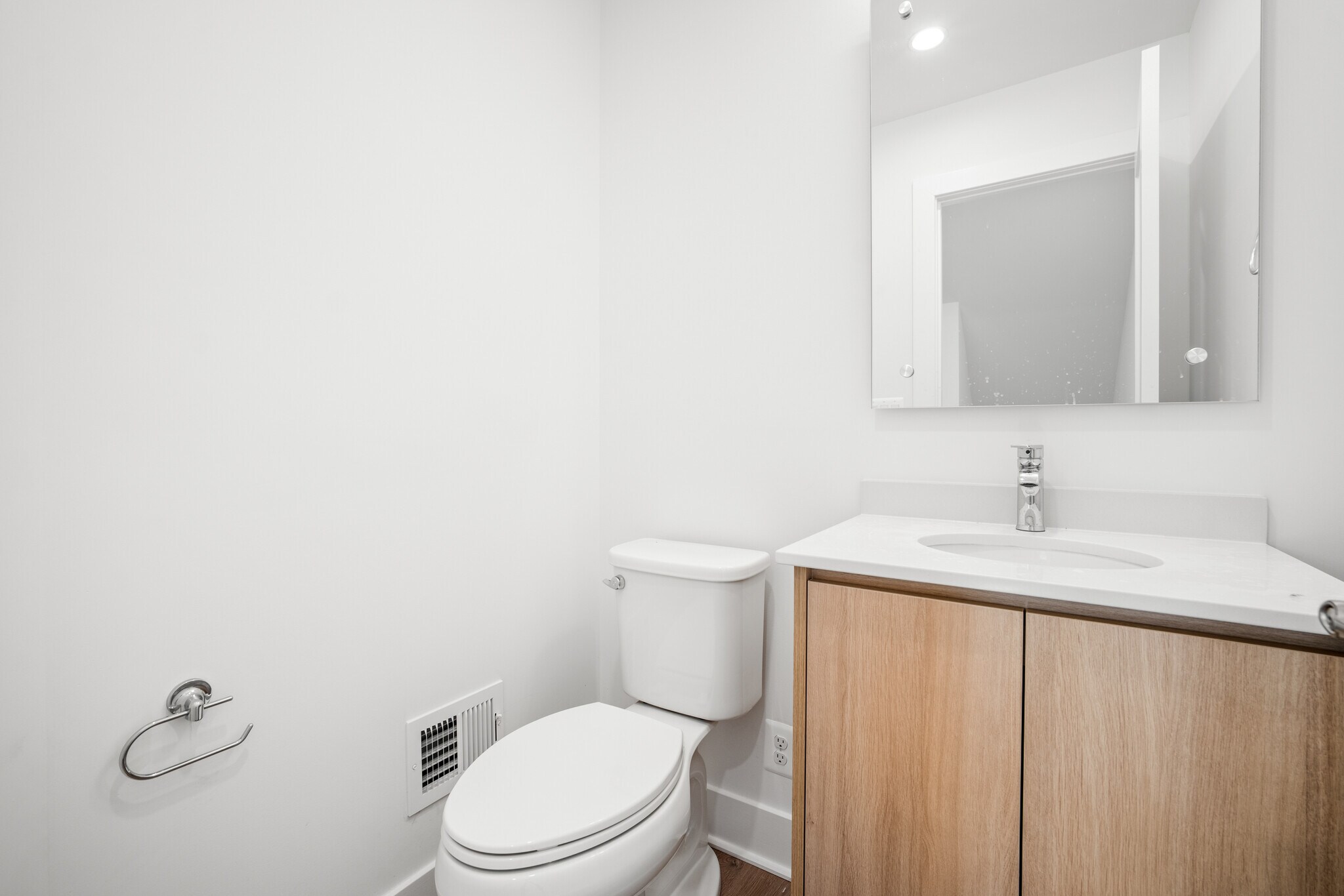 Powder Room - 5504 Topaz Ln