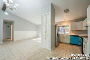 Building Photo - 6306 Fort Maddin St