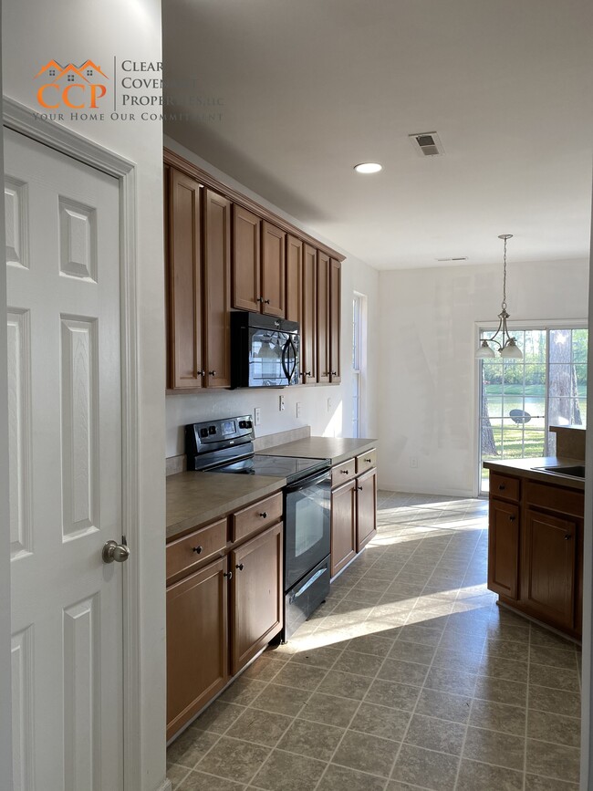 Building Photo - 8977 N Red Maple Cir