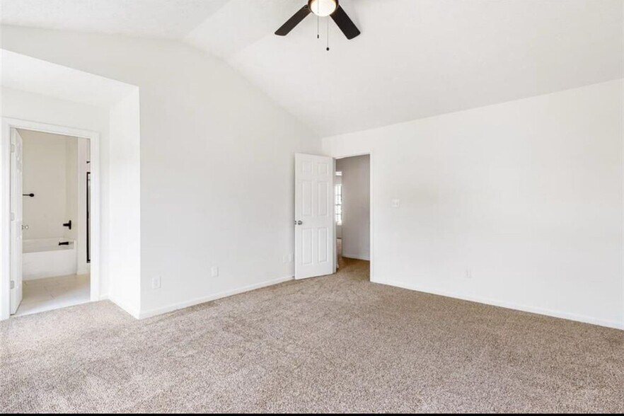 Building Photo - 3022 Kentmere Dr