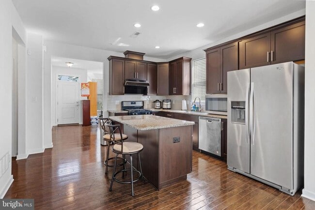 Building Photo - 407 Wynstone Ct