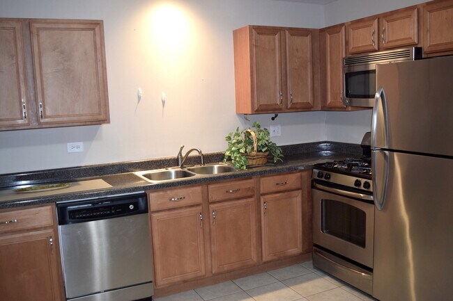 Building Photo - 2258 Abbeywood Dr