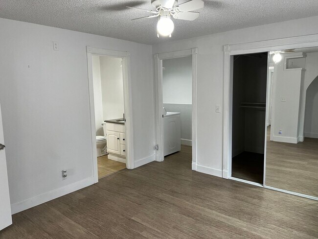 Building Photo - Beautiful 3 bedroom 2 bath house in Eugene!  $500 OFF YOUR FIRST MONTH'S RENT!