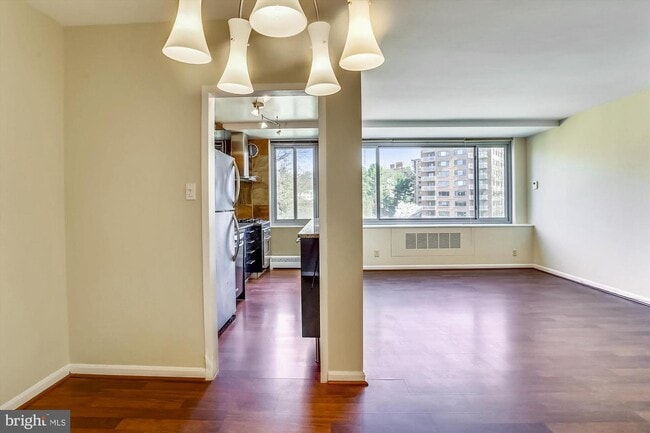 Building Photo - 4200 Cathedral Ave NW