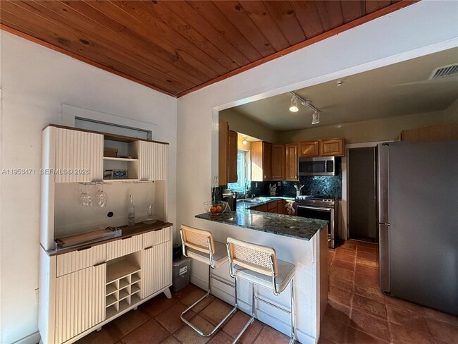 Building Photo - 2728 Kirk St