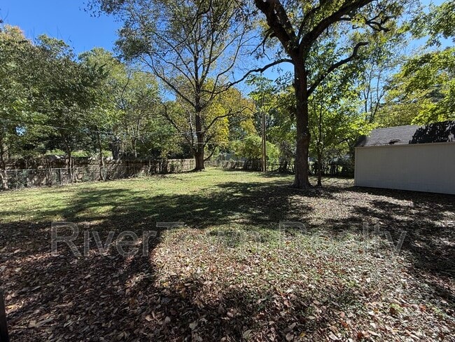 Building Photo - 3645 Hendricks Cove
