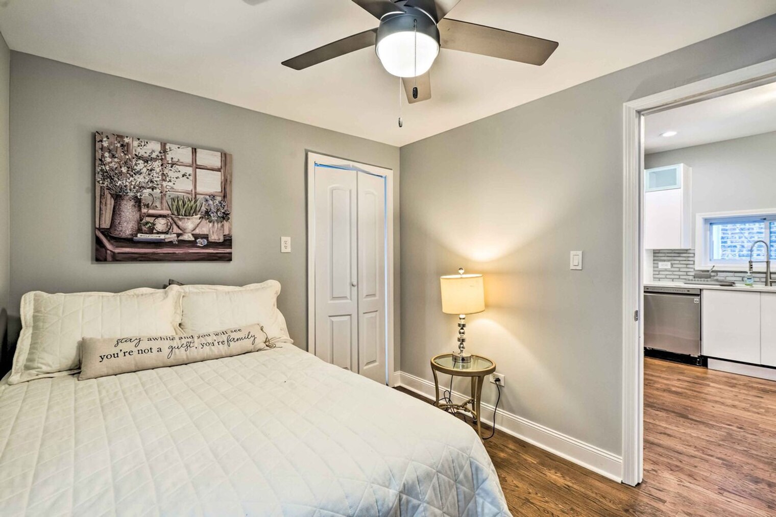 Building Photo - 7931 S Eberhart Ave