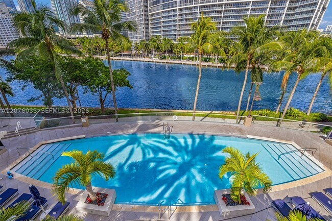 Building Photo - 901 Brickell Key Blvd