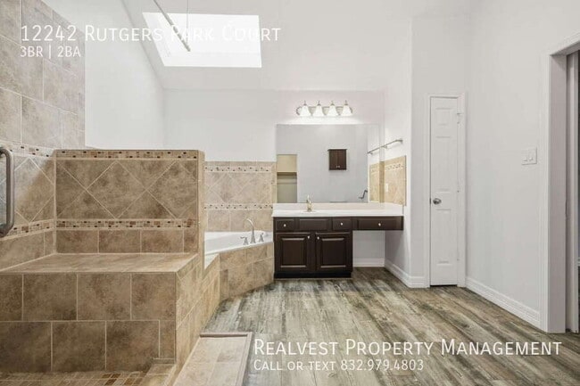 Building Photo - 12242 Rutgers Park Ct