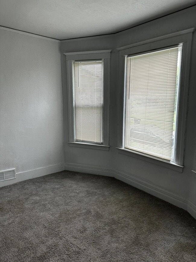 Building Photo - 5409 Fischer St