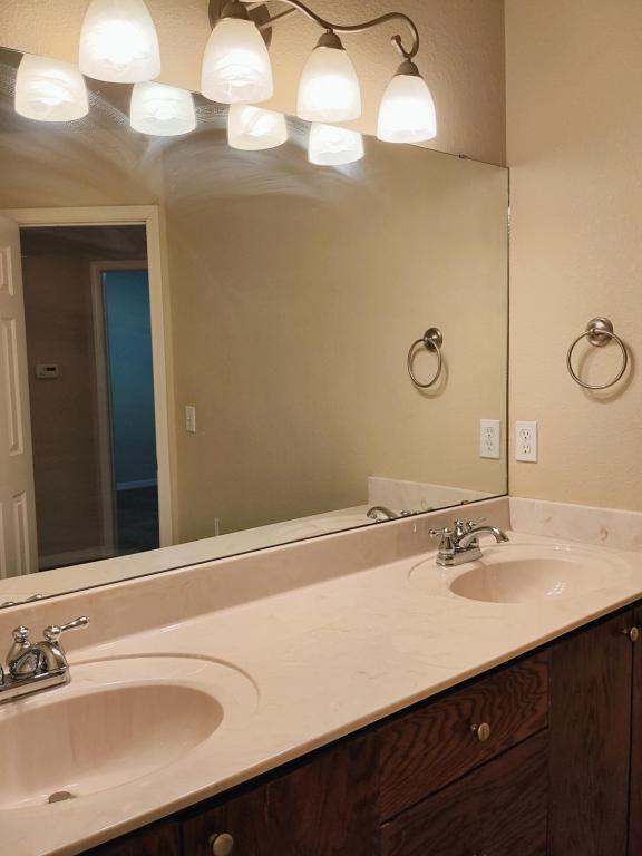 Building Photo - 2813 Conner Dr