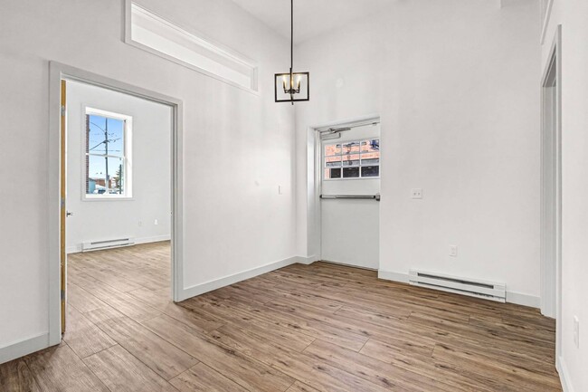 Building Photo - 414 Union St