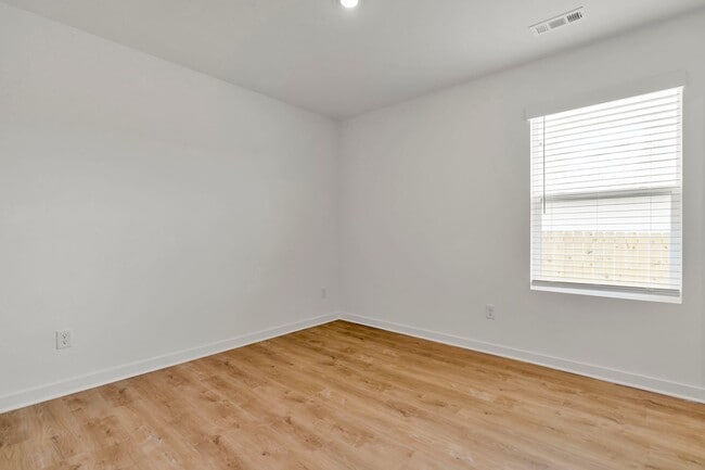 Building Photo - Brand-New 4 Bedroom Home in Prairie Grove! Move-in Ready! FENCE INCLUDED!