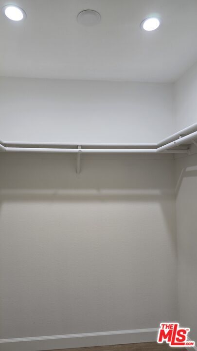 Building Photo - 330 Cameron Pl