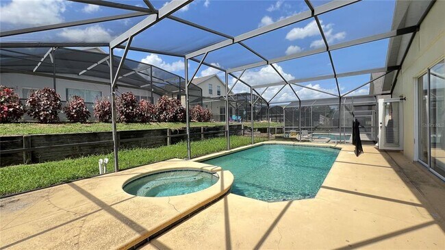 Building Photo - 16709 Fresh Meadow Dr