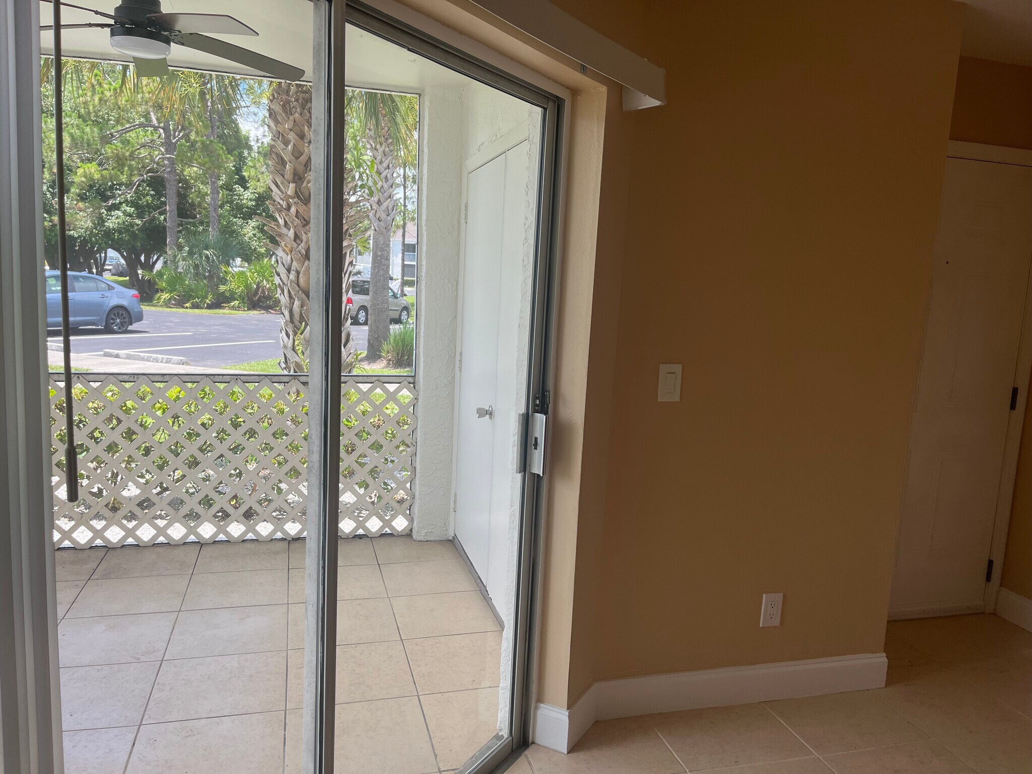 Building Photo - 177 Santa Clara Dr