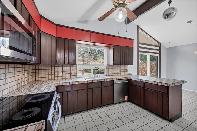 Building Photo - Beautiful 4 Bedroom Home in Wheatridge!!