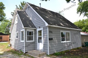 Building Photo - 211 Anderson Ave