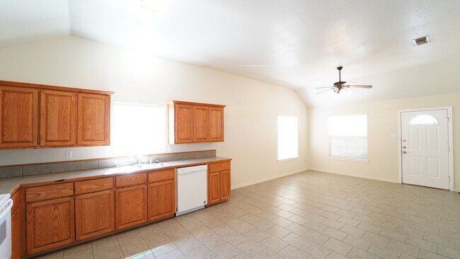 Building Photo - FOR LEASE! Duplex - 3 BR - 2 BA - Duplex in Peaster ISD