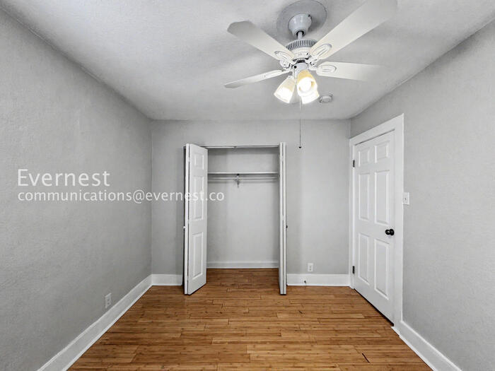 Building Photo - 4301 S Lincoln St