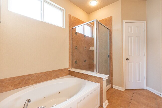 Building Photo - 8922 Weimer Forest