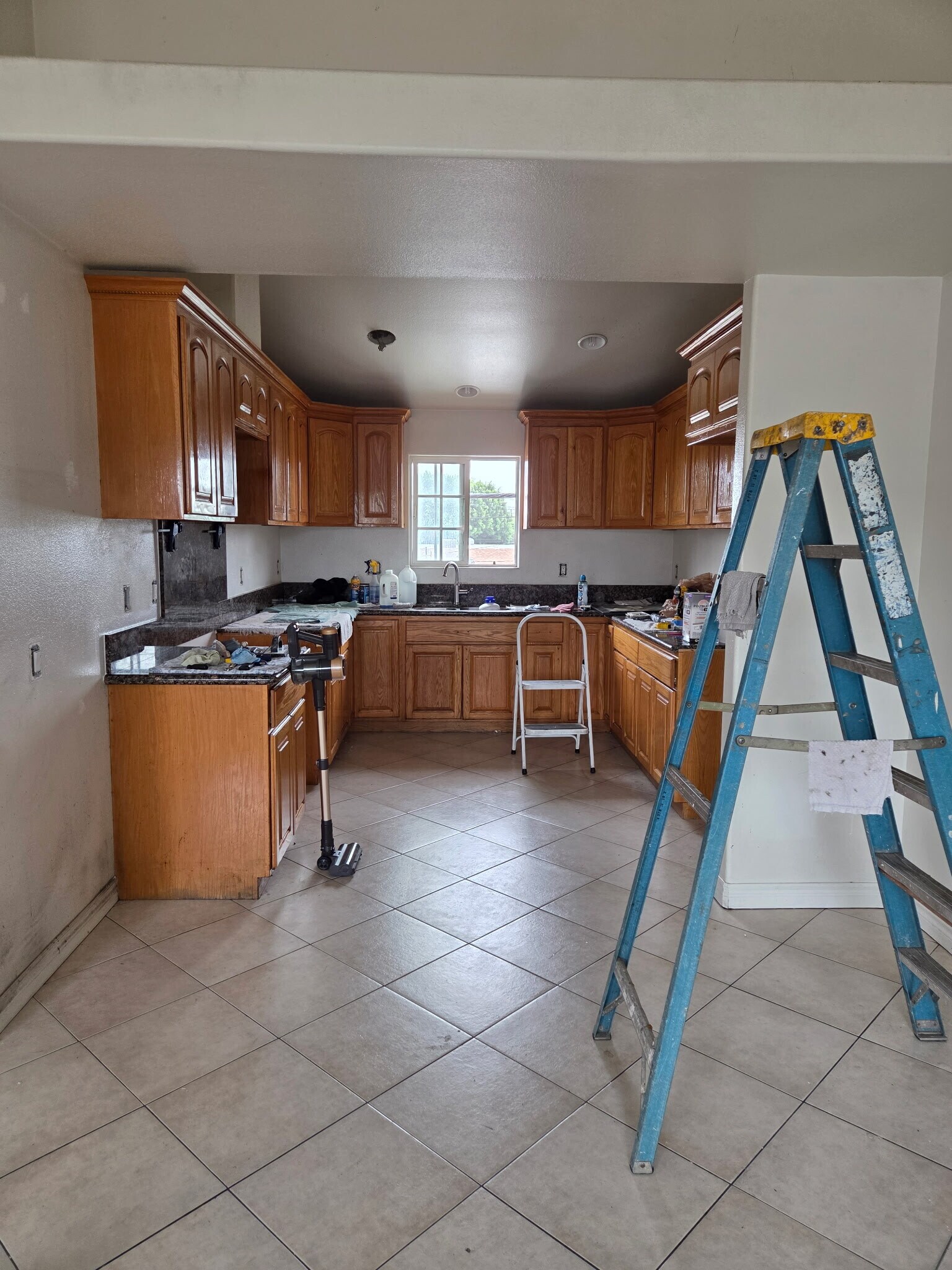 Building Photo - 1137 S Herbert Ave