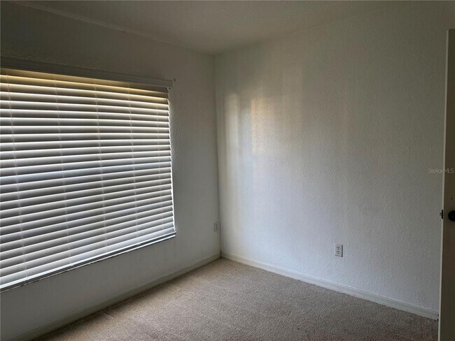 Building Photo - 14 Sunrise Dr