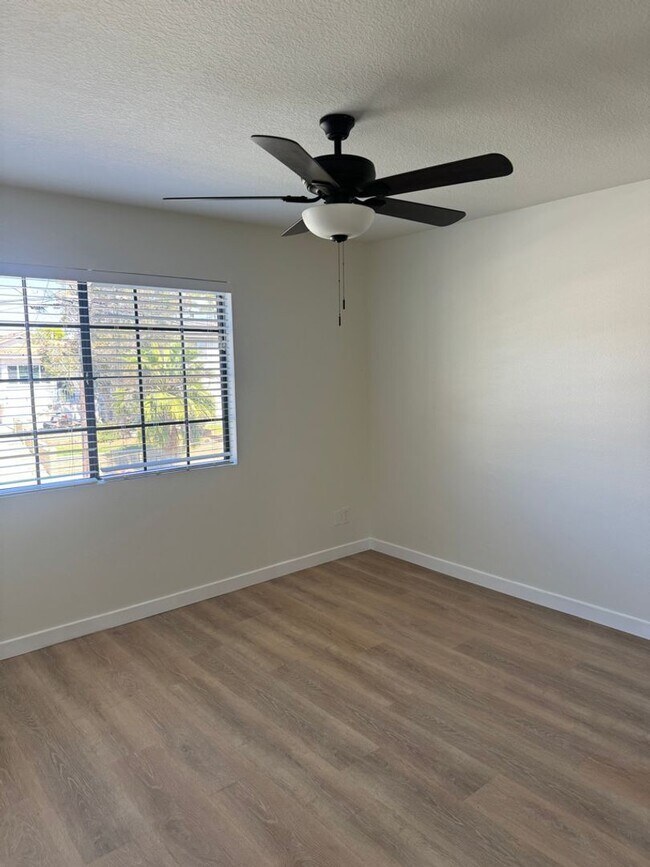 Building Photo - 023rd St 1253