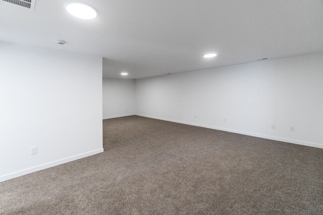 Building Photo - Newly Remodeled Single Family Home in Gate...