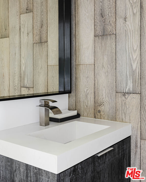 Building Photo - 2532 Canyon Oak Dr