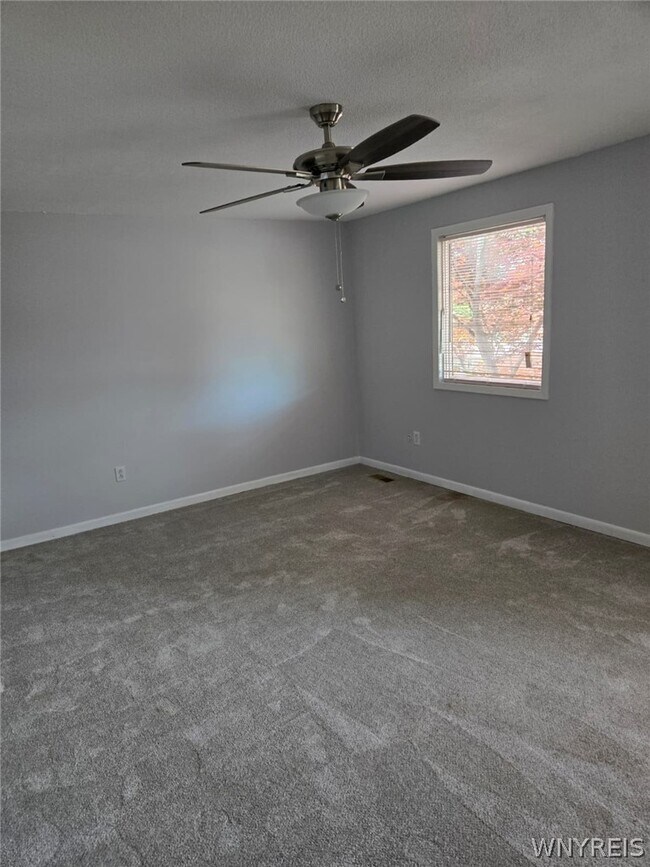 Building Photo - 1283 Peppertree Dr