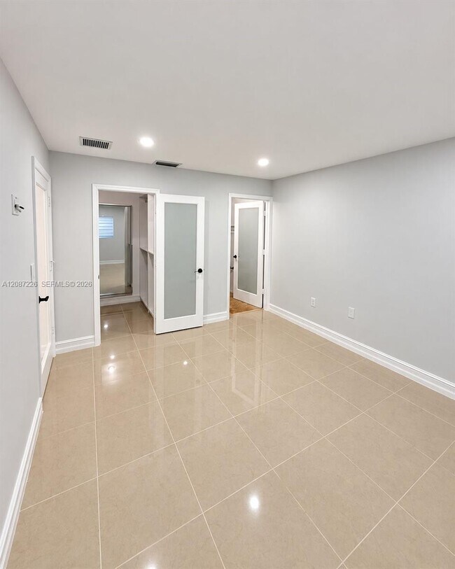 Building Photo - 20912 SW 118th Ave