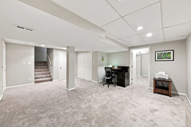 Building Photo - 2052 Shady Grove Ct