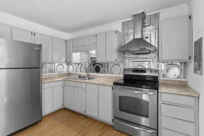 Building Photo - 110 Apache Hills Dr