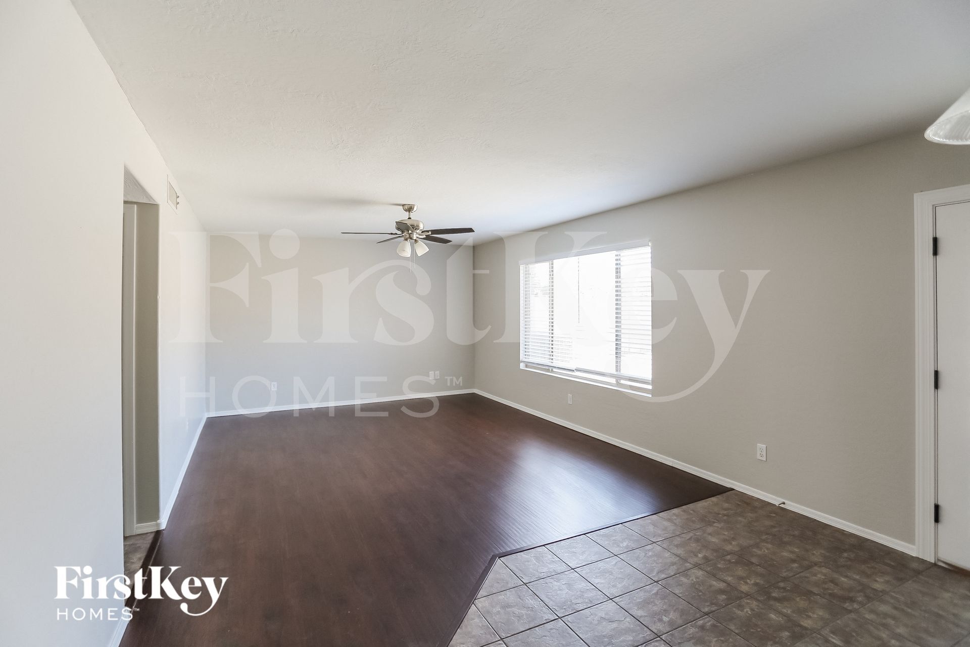 Building Photo - 15874 W Mohave St