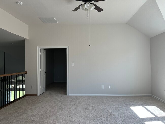 Building Photo - 3105 Rolling Hls Ln