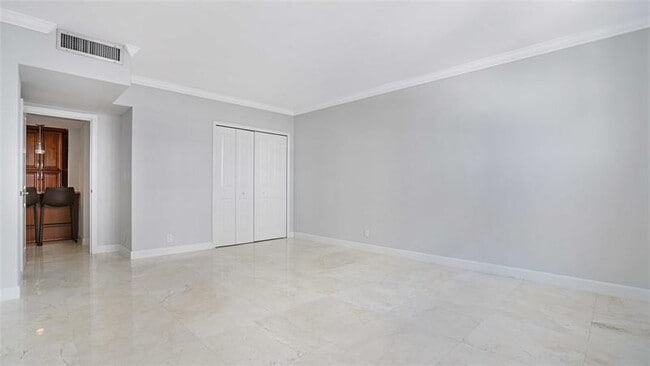 Building Photo - 4250 Galt Ocean Dr