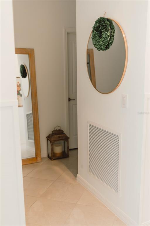 Building Photo - 1873 E Isles Rd