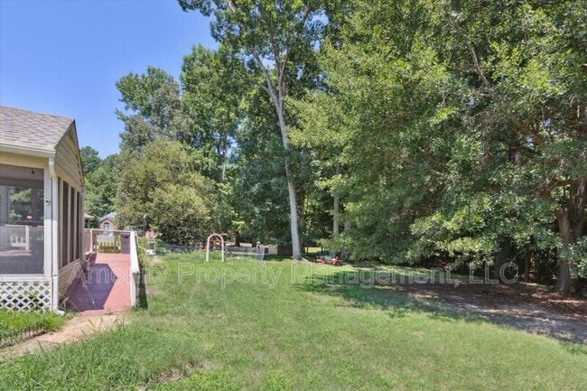 Building Photo - 203 Water Fowl Dr