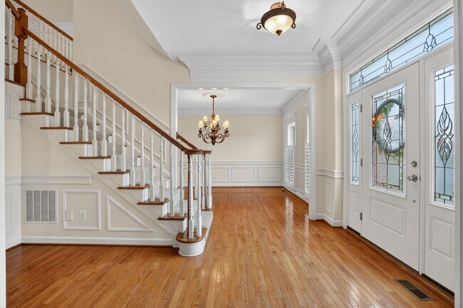 Building Photo - 43286 Canal Creek Pl