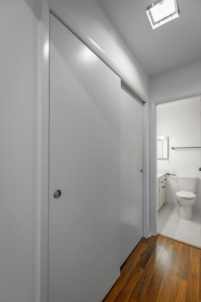 Building Photo - 2 Bedroom 2 Bath in Northshore