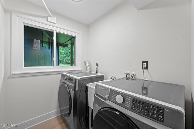 Building Photo - 12790 Heath Rd