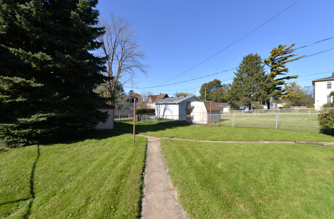 Back Yard - 1106 David St
