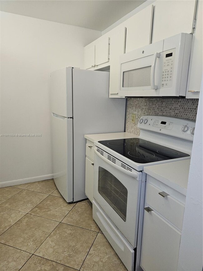 Building Photo - 13255 SW 9th Ct