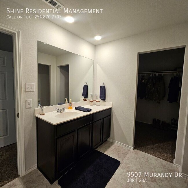 Building Photo - 9507 Murandy Dr