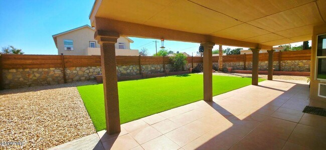 Building Photo - 441 Desert Dandelion St
