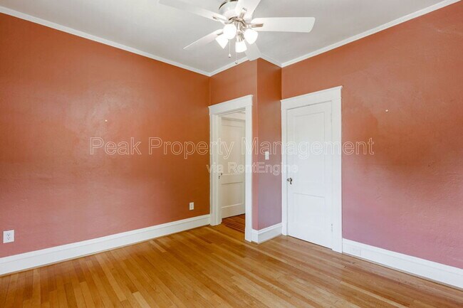 Building Photo - 1404 Wilmington Ave W