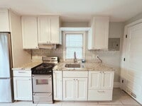 Building Photo - 70 Radcliffe St