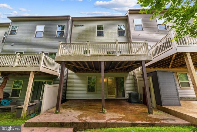 Building Photo - 2720 Fredericksburg Rd