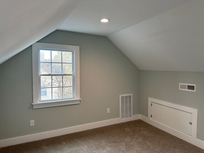 Building Photo - Beautifully Remodeled 4-bedroom Cape Cod -...